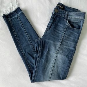 Prosperity Mid Rise Skinny Jean